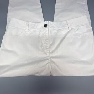 🌼🌸🌹Chico’s creamy/white capris/cropped soft stretchy jeans. Size 2 or 12/14